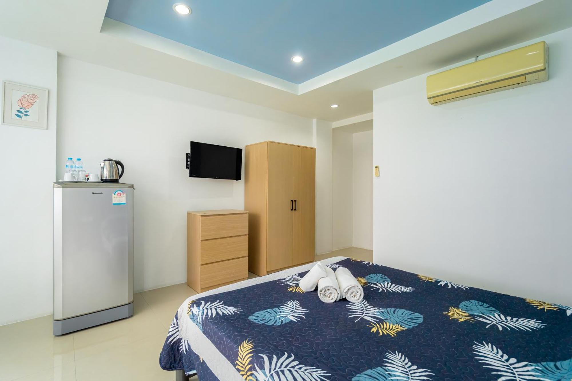 Nice To Meat You Rooms Patong Exterior foto
